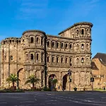 In Near Trier & Nature Park * Pellingen
